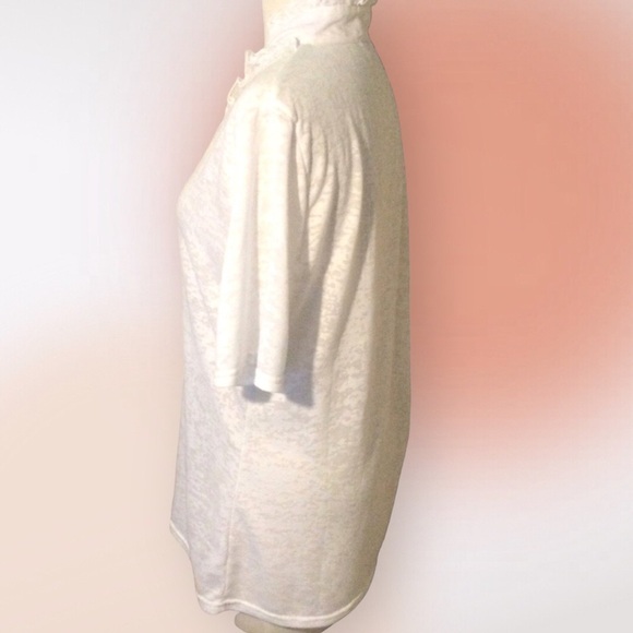 Saga White Short Sleeved Ruffled V Neck Tee Size Med - Picture 5 of 11